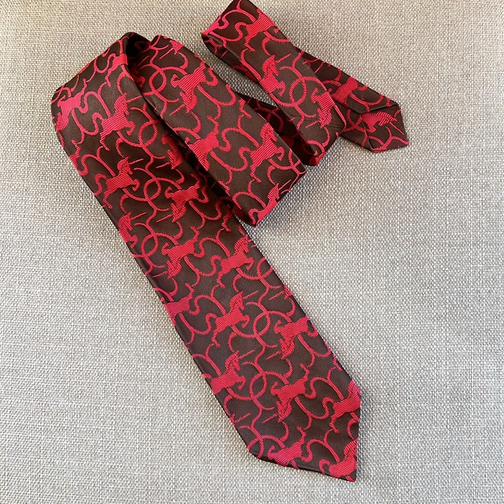 Men's Vintage Whimsical Neck Tie with Prancing Unicorns 3.25” Wide & 57” Long